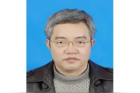 苏胜齐，四川仁寿人，西南大学水产学院教授、博导，水产养殖专家图片