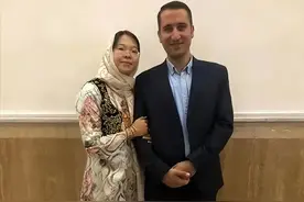 19年山东姑娘远嫁一夫多妻的伊朗，丈夫给半斤黄金彩礼，如今咋样图片