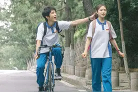 2008年重庆父亲怀疑女儿早恋，鞭打女儿一小时，随后女儿断气身亡图片