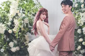 30岁网红宣布结婚，大赞老公是老实人，不介意她曾为狄莺儿子怀孕图片