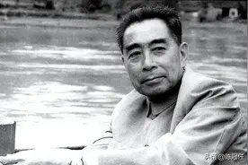 周恩来去访客，特务尾追不放，结果被杜月笙狠揍，打掉门牙图片
