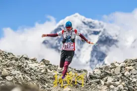 奔跑在海拔5364米：一位户外摄影师的珠峰马拉松之旅图片