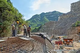 行政诉讼：修建村级公路需占用承包地，应证明其拆除行为的合法性图片