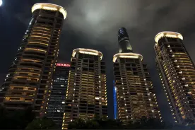 汤臣一品27万/㎡，卖不掉的房子掉不下的价，过时的设计还硬撑？图片