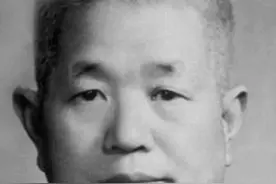 黄镇：与戴高乐关系特殊的首任驻法大使，中美关系正常化的重要见证人，1975年辞职风波惊动了毛主席图片