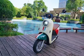雅迪、爱玛这2款电动车，续航100km，一周一充，每公里不到1分钱图片