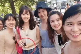 章泽天的成长经历:绝非单纯的奶茶妹妹图片