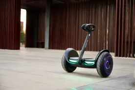 一台九号平衡车L6，满足家长和孩子双份使用需求图片