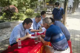 学思想 重实践｜供水服务“零距离”，洪山营业所进社区开展主题教育实践活动图片