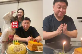王晶68岁生日，与妻子和女儿一同庆祝，皮肤白皙紧致，气质优雅图片