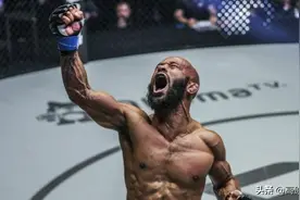 最苦憋的冠军！MMA小量级王者大力鼠，从工厂苦力到11次卫冕图片