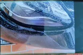 奔驰新车首保被4S店员工撞坏，车主索赔“折旧费”……图片