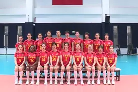 钱静雯武欣宇缺席！孙杰新队长，山东女排人才济济，19人合照出炉图片
