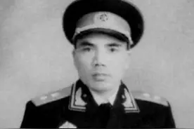 详述1955年12个大军区司令部参谋长与副参谋长的授衔统计图片