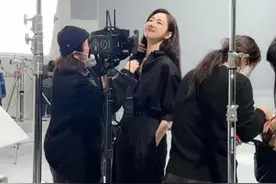 "身高174cm"崔智友，高挑的修长的身材..童颜美女图片