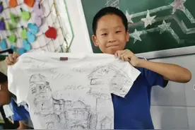 12岁男孩跳楼身亡，家长认为学校也有责任，网络舆论却“一边倒”图片