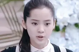 挤眉弄眼，摇头晃脑？35岁毛晓彤出手，带来教科书式“甜妹演技”图片