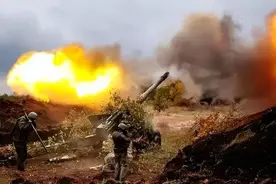 在乌东集兵10万，俄抽调远东兵力去前线，把后背交给中国很放心图片