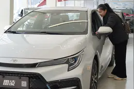 堂弟想买车，看中新上市的2022款雷凌运动版，落地15万内很满意图片