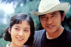 54岁杨在葆再婚迎娶32岁陈丽明，岳父不要一分彩礼，杨：小陈心好图片