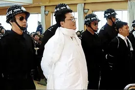 袁宝璟妻子卓玛：背水一战，两败俱伤图片