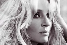 乌玛·瑟曼后悔闪婚错过《指环王》,前夫出轨保姆,独自带大三个娃图片