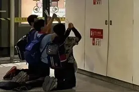 爆笑段子神回复（270）考试成绩差就拜消防栓，回家老妈不发火图片