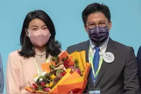 郭晶晶下嫁霍家十年仍戴朴素婚戒，儿女双全淡名利，她才是真阔太图片