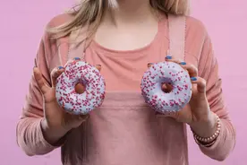 糟蹋乳房的3个行为，不少女生可能经常做，自查下，若有尽早改掉图片