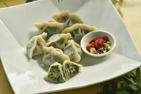 以饺子和馄饨为例分析水在烹饪过程中的作用图片