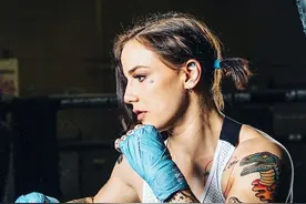 颜值即正义，非主流克拉克，赢得粉丝不靠战绩靠美貌图片