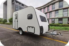 爱科底盘，技术成熟，不到10万就能开回家的天晟拖挂房车图片