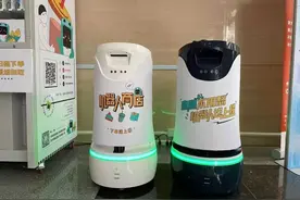 身处“外卖之都”深圳，晚上这样取外卖YYDS图片