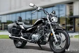 豪爵GZS150和TR150有啥不一样？动力、配置、尺寸、外观各有乾坤图片