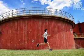 装备｜更远、更快、更轻薄的 UA HOVR MACHINA 3图片