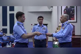 4杀阵风，印军报复巴铁空军基地，爆发惊天大爆炸，炸死枭龙队长图片