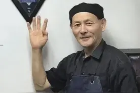 还记得那个在日本打黑工15年的丁尚彪吗？今定居美国，与家人团聚图片