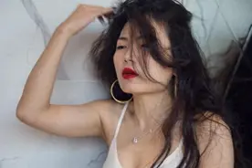 挑逗男神的绝招：女性主动亲吻，让他欲罢不能！图片