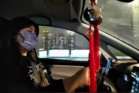 开夜车超4年网约车女司机马红梅：累计完成超万订单，没有一个乘客的差评图片