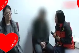 妻子委屈哭诉，结婚5年初吻还在，问及老公，表示没兴趣图片