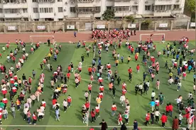 走在阳光下，健康你我他——城南小学阳光体育大课间活动纪实图片