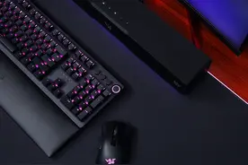 雷蛇重装甲虫幻彩版游戏鼠标垫评测：提升桌面氛围图片