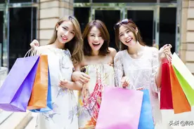 一年消费4.8万亿，女性消费成主力军，为何存款却比男性要多？图片