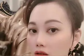 广东36岁妈妈，生7个孩子，交几百万社会抚养费，拒1000万生意图片