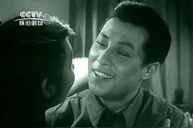 《庐山恋》是中国银幕第一吻？前十七年电影的吻戏并不逊色图片