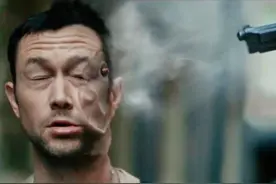 人被枪击中后，到底会是什么感觉？是先感到疼还是直接去世了？图片