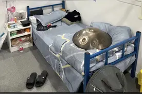快两个月没收入了，上海方舱内的手碟青年：做一缕微光，疗愈更多人图片