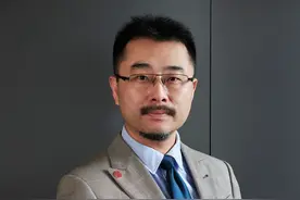 复杂的手术变简单了！国内首个腹腔内窥镜单孔手术系统获批图片