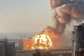 为什么炸弹在水下爆炸的威力会更大？水压不是应该阻挡爆炸吗？图片