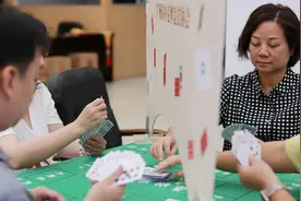 “干瞪眼”图片